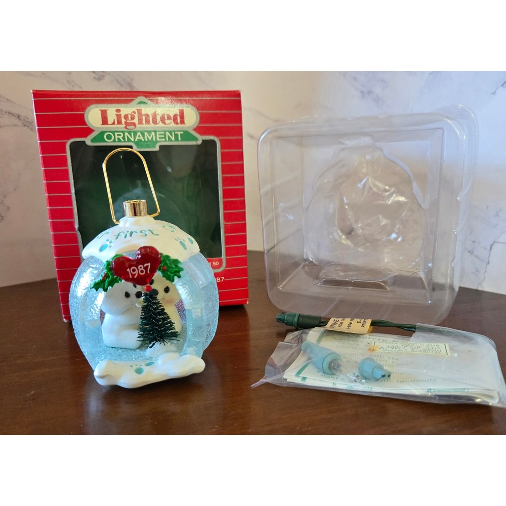 Vintage 1987 Hallmark Keepsake Lighted Ornament First Christmas Together Igloo
